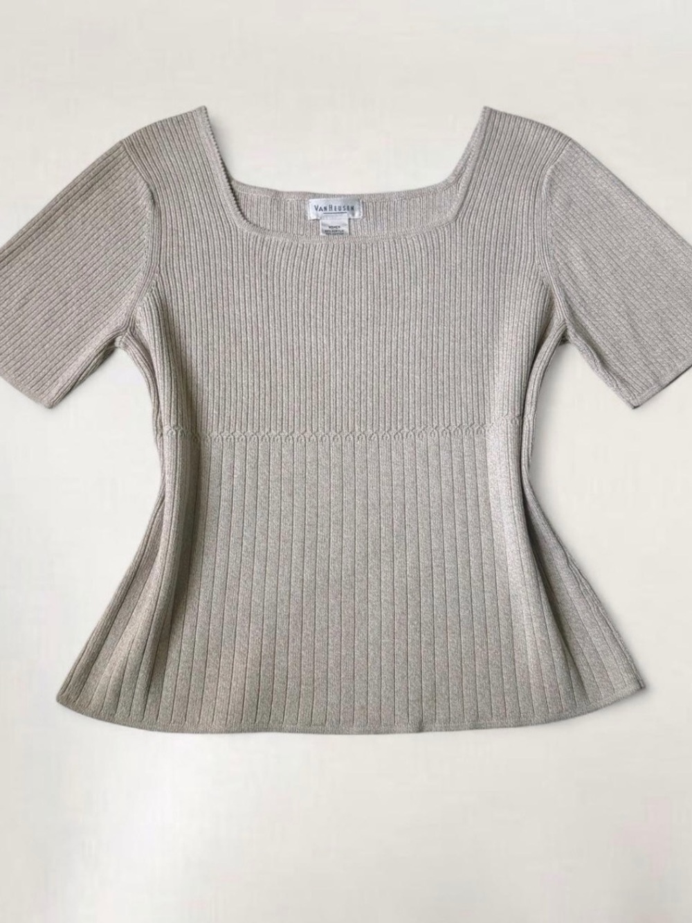 Preppy Van Heusen beige soft square neck short sleeve ribbed knit top Women's M